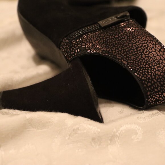 Kenneth Cole Reaction Shell Shock Heel Black Suede and metallic animal print 7.5 - Picture 9 of 14